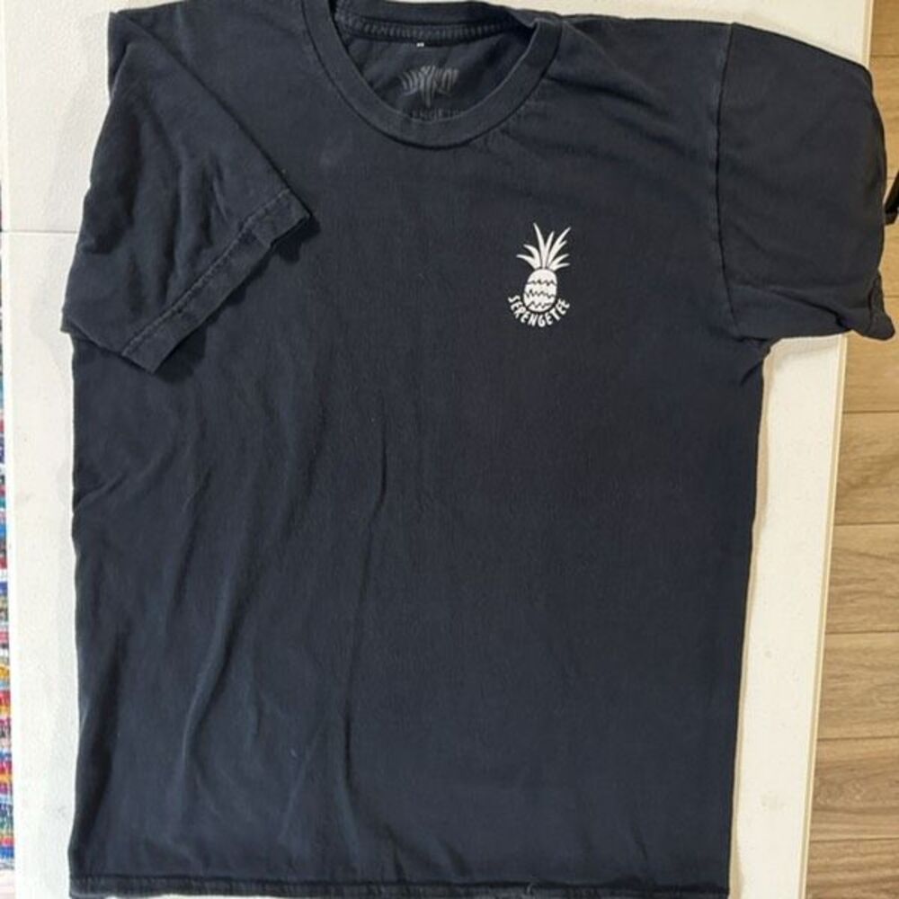 Serengetee Men's Black Short Sleeve White Pineapple Graphic T-Shirt Size Medium